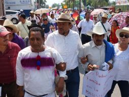 Ayer, pobladores de decenas de municipios se sumaron a las movilizaciones de apoyo al magisterio. SUN /