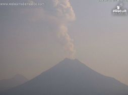 Imagen proporcionada por el coordinador nacional de Protección Civil sobre la actividad del volcán de este día. TWITTER / @LUISFELIPE_P