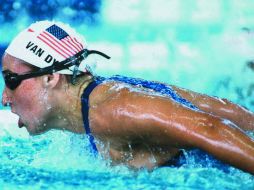 Tras los juegos de Sídney, Amy se retiró de la natación y se convirtió en personalidad de la radio deportiva. AFP /