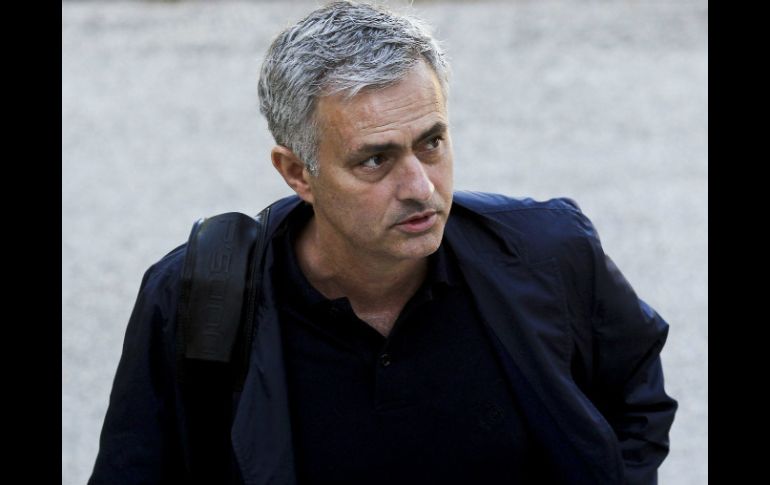 Mourinho insiste en la competitividad de la Liga inglesa en contraste con otros campeonatos europeos. EFE / P. Nunes