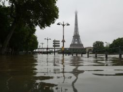 Las lluvias en París han causado que el río Sena haya alcanzado ya los 5.10 metros y un desbordamiento grave. AFP / K. Tribouillard