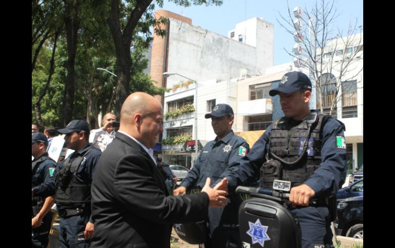 Se entregan cuatro Ecosport y ocho Segways a la Comisaría de Guadalajara para reforzar la seguridad en Chapultepec. EL INFORMADOR / A. Hinojosa