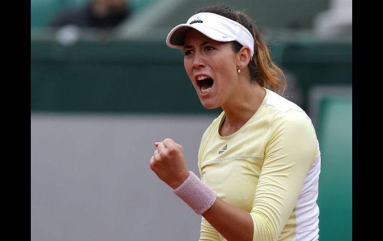 En la rama femenil, la hispano-venezolana Garbiñe Muguruza se clasifica a la última ronda donde se citará con Serena Williams. AP / M. Euler