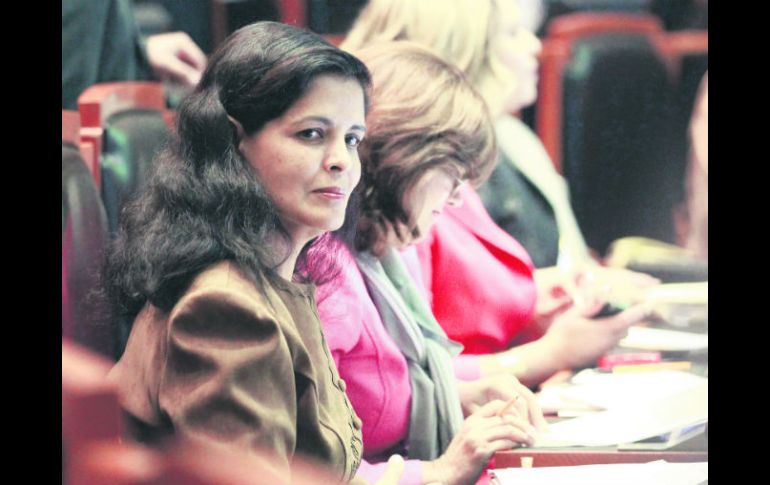 La diputada Rocío Corona Nakamura pidió a los funcionarios que sigan el ejemplo del IEPC, que bajó sus salarios. EL INFORMADOR /