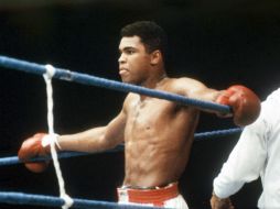 Ali se retiró del boxeo en 1981 con un récord de 56 victorias y cinco derrotas. EFE / ARCHIVO