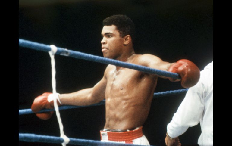 Ali se retiró del boxeo en 1981 con un récord de 56 victorias y cinco derrotas. EFE / ARCHIVO