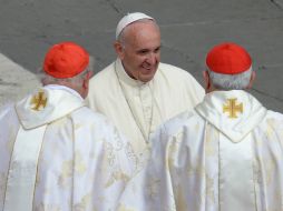 El portavoz del Vaticano aclara que se incluye a todos los pastores y superiores religiosos, aunque no hay retroactividad. AFP / ARCHIVO