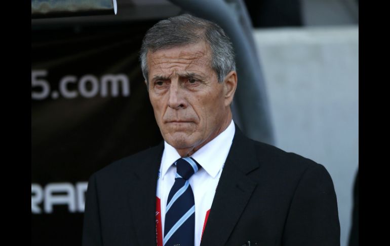 'Tiene jugadores muy rápidos, habilidosos, laterales que suben mucho y bien al ataque', dice Tabárez. MEXSPORT / ARCHIVO