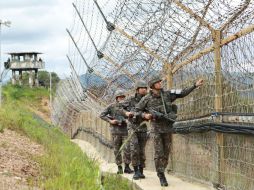 El ejército norcoreano patrulla intensamente la frontera entre los dos países para evitar las deserciones. AFP / ARCHIVO