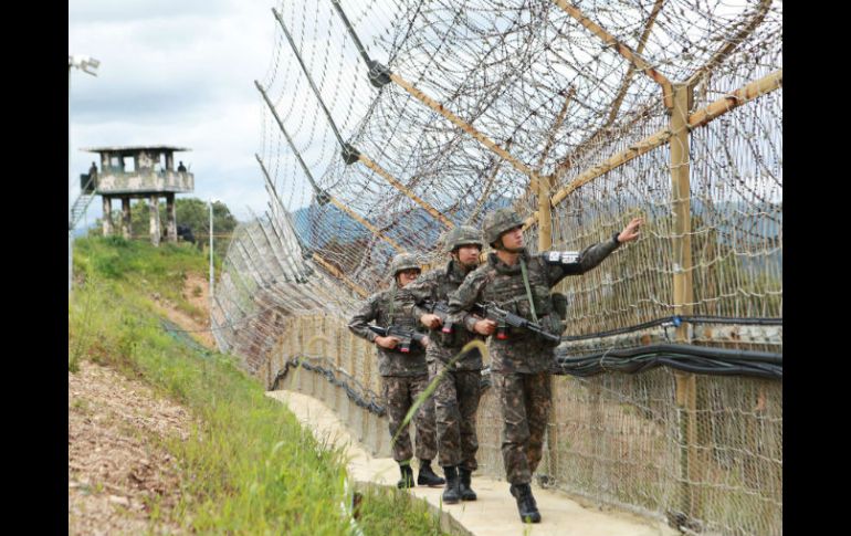 El ejército norcoreano patrulla intensamente la frontera entre los dos países para evitar las deserciones. AFP / ARCHIVO