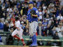 Estrada (4-2) dio tres pasaportes, ponchó a cinco y fue reemplazado al otorgar el segundo hit. AP / S. Senne