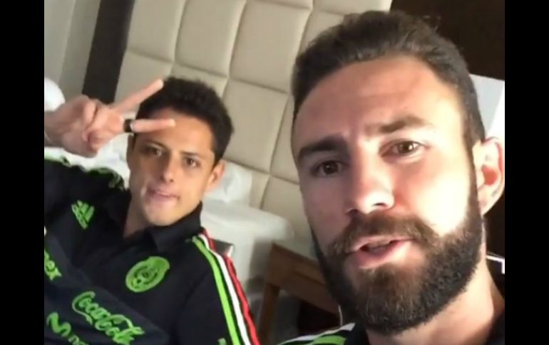 ''Saludos banda y muchas gracias por el apoyo'', dice Javier Hernández. INSTAGRAM / miguel_layun