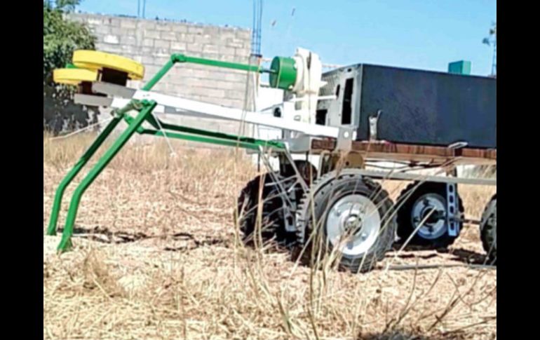 El creador busca ayudar a su localidad con el robot ya que la basura abandonada en las calles está provocando diversos problemas. SUN / R. Chaca