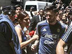 Señalan que la femenina sólo quería un autógrafo del astro argentino para su hijo. EFE / D. Fernández