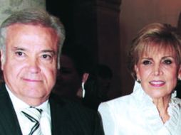 José Pérez Ramírez y Bertha Padilla de Pérez fueron reconocidos con el Premio a la Filantropía. ESPECIAL /