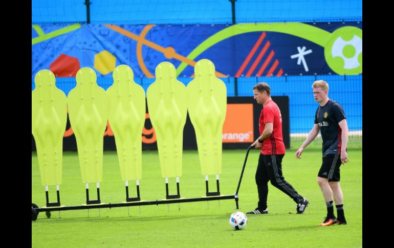 Una de las adiciones al certamen es la tecnología en la línea de gol, utilizada por primera vez en una competición de UEFA. AFP / E. Dunand