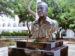 El busto forma parte del proyecto de un corredor cultural en dicha arteria y en las inmediaciones del Palacio Municipal. TWITTER / @VivoEnCancun