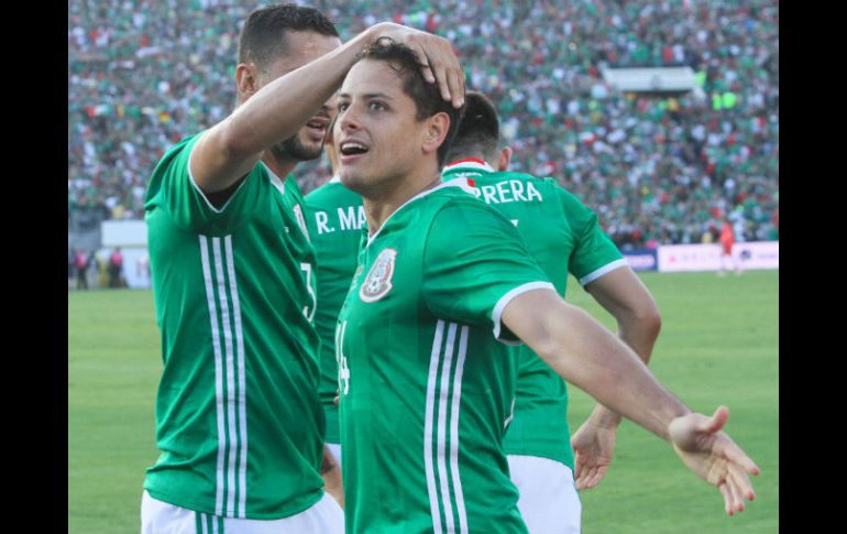 Javier Hernández abrió el marcador para los aztecas. NTX / I. Hernández