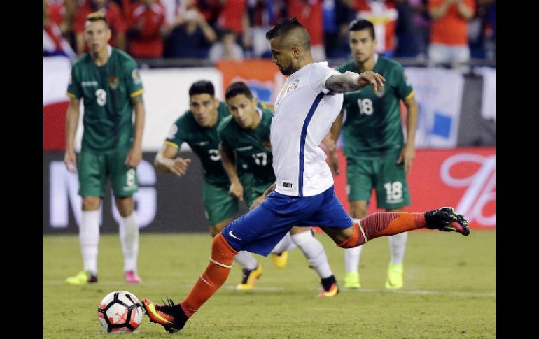 El penalti de Arturo Vidal en el décimo minuto de prolongación dejó a su rival prácticamente desahuciado. AP / E. Amendola