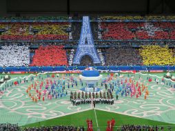 Una colorida ceremonia de inauguración hizo vibrar el Stade de France, situado en el suburbio de Saint-Denis. NTX /