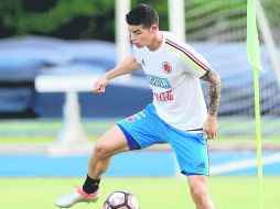 James Rodríguez. Es el hombre que carga con el equipo colombiano. AP /