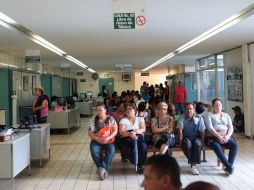 El delegado del IMSS en Jalisco señala que un total de 50 mil personas son atendidas en las unidades médicas del sector salud. EL INFORMADOR / ARCHIVO