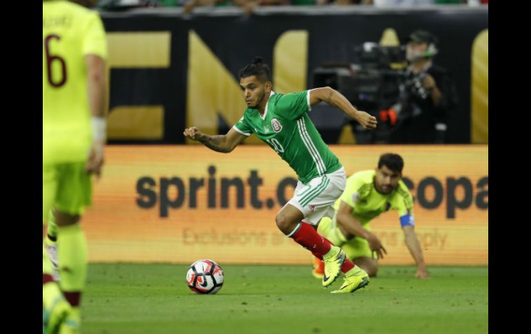 México llega a 22 partidos sin conocer la derrota pero deben seguir trabajando por la Copa América Centenario. EFE / A.M. Sprecher