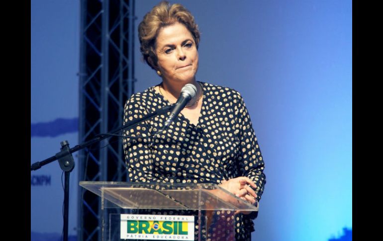 La defensa de Rousseff niega que ella haya cometido irregularidades, pero admite que el gobierno pudo haberlo hecho. NTX / ARCHIVO