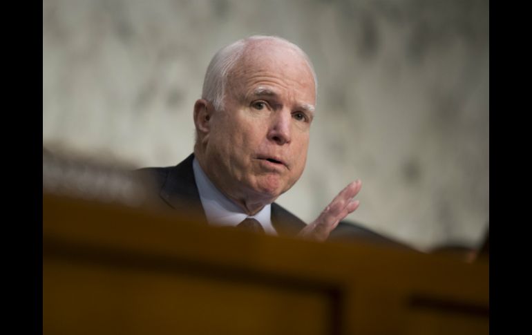 John McCain culpa a Barack Obama y sus 'políticas fallidas'. AP / E. Vucci