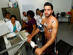 Varios jugadores de la plantilla se presentaron este jueves a las pruebas médicas. TWITTER / @PumasMX