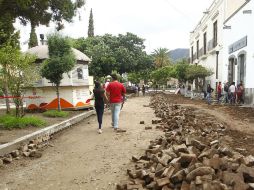 La circulación peatonal es muy difícil en la zona. EL INFORMADOR / E. Barrera