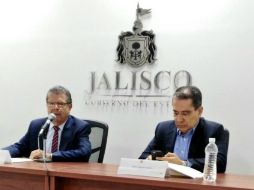 José Palacios Jiménez (i), durante el informe de resultados de su gira por Europa. TWITTER / @SedecoJalisco