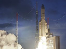 El cohete Ariane-5 debe poner en órbita dos satélites de telecomunicaciones, el EchoStar XVIII y el BRisat. ESPECIAL / www.arianespace.com