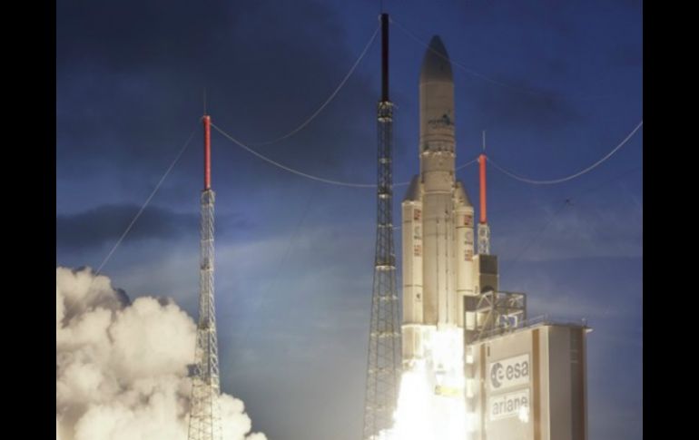 El cohete Ariane-5 debe poner en órbita dos satélites de telecomunicaciones, el EchoStar XVIII y el BRisat. ESPECIAL / www.arianespace.com