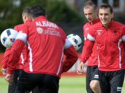 La Selección de Albania entrena antes de llegar al partido que se celebrará este domingo a las 14:00 horas tiempo de México. AFP / F. Tanneau