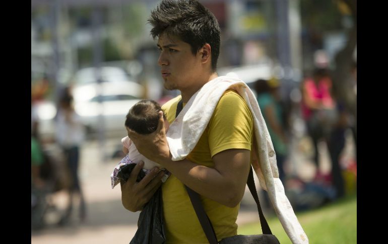 La llamada alineación parental ocurre cuando uno de los padres obstruye que el otro pueda ver a los hijos. EL INFORMADOR / ARCHIVO