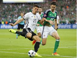 El solitario gol es obra de Mario Gomez al minuto 30 de la primera parte. EFE / A. Taherkenareh