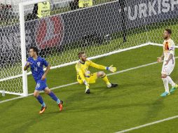 Kalinic festeja el primer gol de Croacia en el partido ante España. EFE / F.Demir