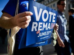 Los especialistas consideran que la permanencia del Reino Unido en la UE apoyaría al fortalecimiento del tipo de cambio. AFP / L. Neal