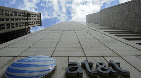 Actualmente, AT&T tiene el 8.5% del mercado en números de contratos y el 25% del mercado de pospago. EFE / ARCHIVO