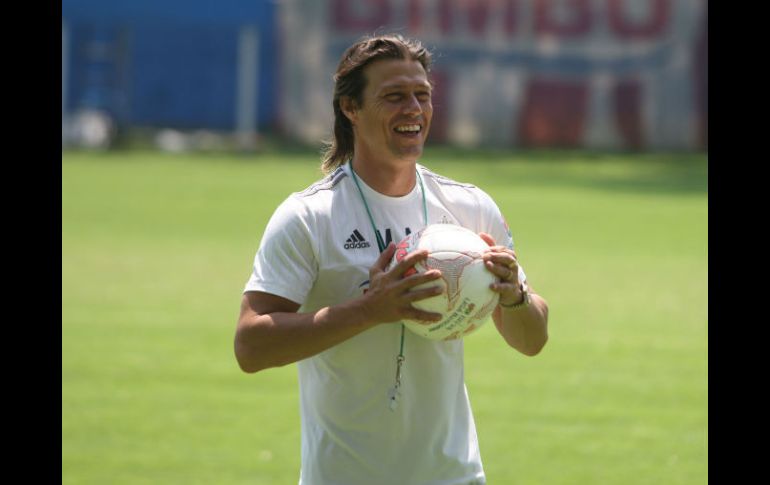 El ''Pelado'' Almeyda considera que los jugadores no deben venderse ''como animales''. EL INFORMADOR / ARCHIVO