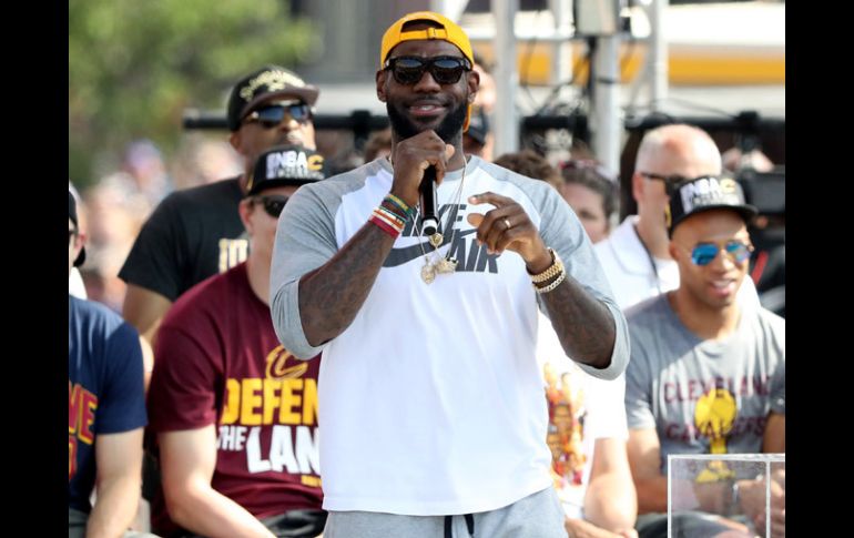 LeBron James prefiere dejar de ir a Juegos Olímpicos y descansar en EU. AP / M.Lawrie