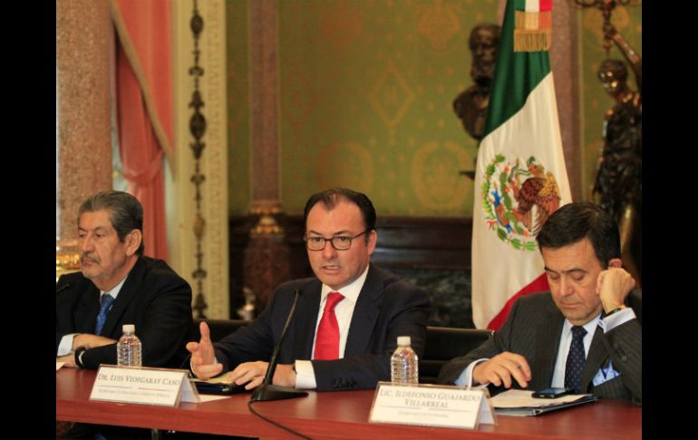 Representantes del Banxico, SHCP y la Secretaría de Economía anuncian un nuevo recorte federal. NTX / J. Lira