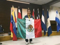 Talento. Diego fue perseverante hasta alcanzar el triunfo en una olimpiada internacional. ESPECIAL /