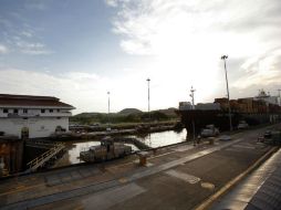 El Canal de Panamá, inaugurado el 15 de agosto de 1914, conecta los océanos Pacífico y Atlántico. EFE / A. Bolívar