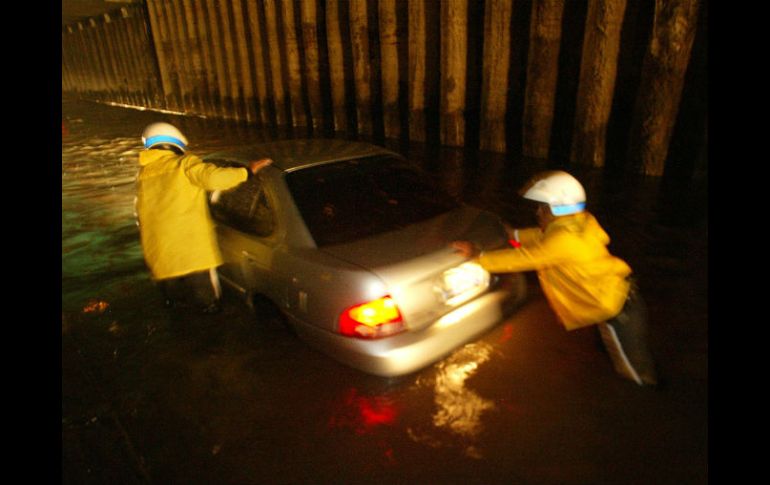 El año pasado se registraron siete inundaciones y encharcamientos en pasos a desnivel en la ZMG. EL INFORMADOR / ARCHIVO