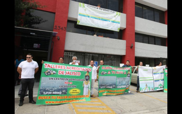 Agrupaciones de talleres protestan en contra de la instalación de verificentros. EL INFORMADOR / ARCHIVO