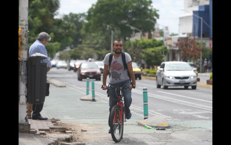 Ciclistas y automovilistas respaldan la intervención del carril exclusivo. EL INFORMADOR / R. Tamayo