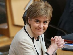 Sturgeon explica que sería ''democrática inaceptable'' que Escocia tuviera que retirarse de la UE. AP / A. Milligan