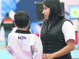 Tutora. Giselle Torres, entrenadora de taekwondo, en la modalidad de formas, de la Selección Jalisco. ESPECIAL / CORTESÍA CODE